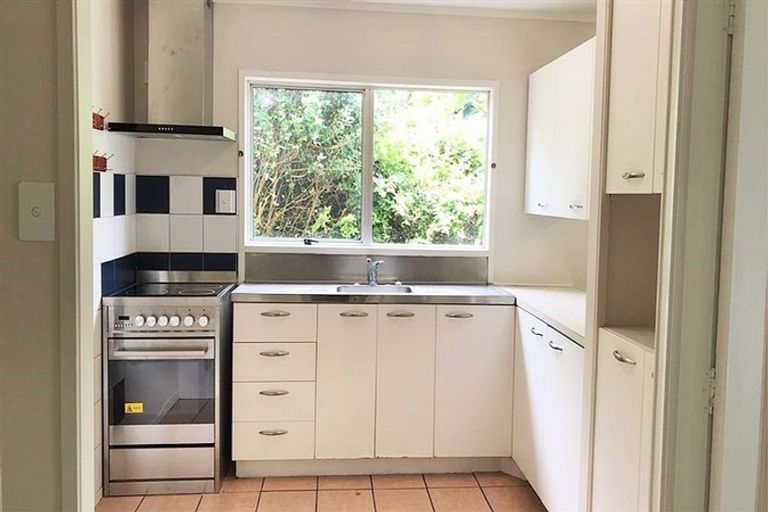 Photo of property in 26 Tudor Road, Henderson, Auckland, 0610