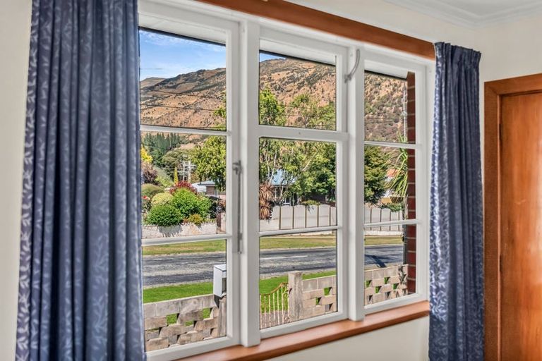 Photo of property in 11 Jedburgh Street, Roxburgh, 9500