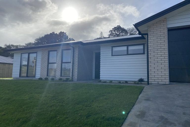 Photo of property in 5 Monterey Rise, Te Kamo, 0112