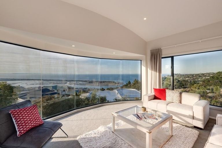 Photo of property in 4 Gardenhill Lane, Redcliffs, Christchurch, 8081