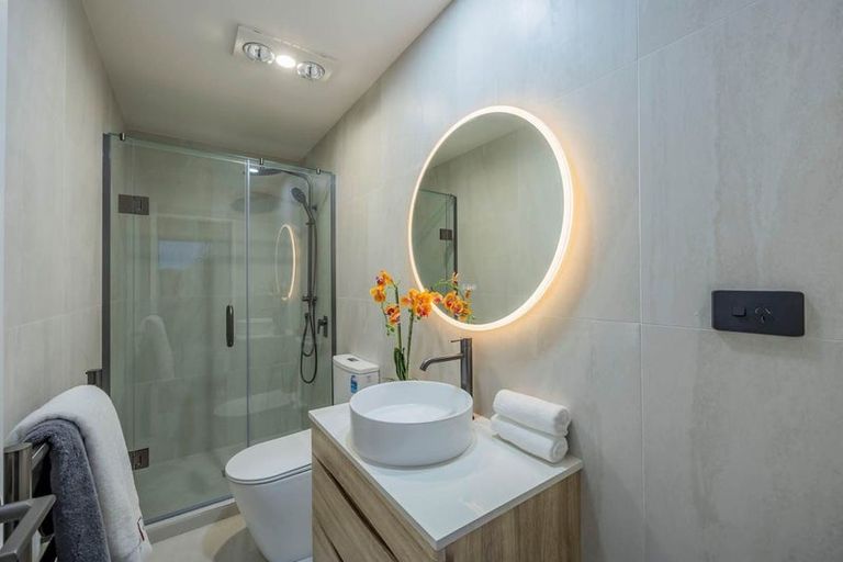 Photo of property in 13b Purata Place, Mangere Bridge, Auckland, 2022