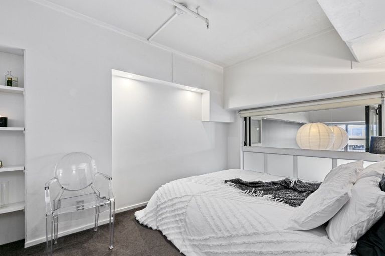 Photo of property in Stadium Garden Flats, 114/107 Thorndon Quay, Pipitea, Wellington, 6011