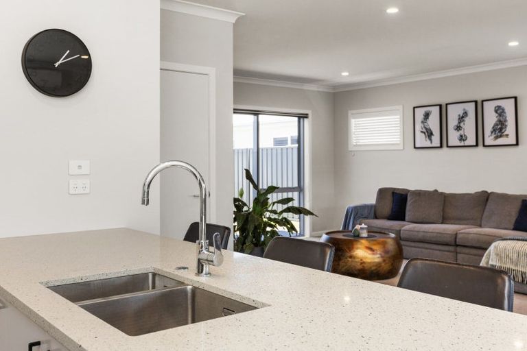 Photo of property in 22 Young Place, Taradale, Napier, 4112