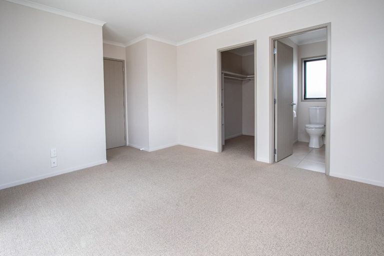 Photo of property in 5 Waltham Place, Rototuna North, Hamilton, 3210