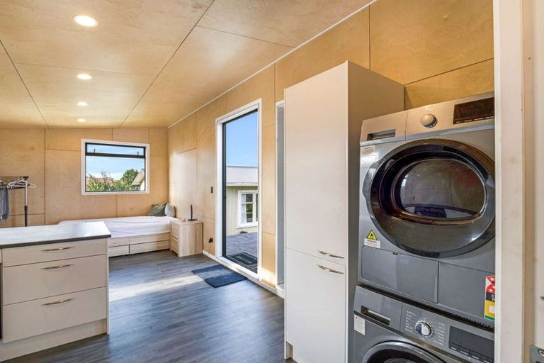 Photo of property in 19 Tongariro Street, Castlecliff, Whanganui, 4501