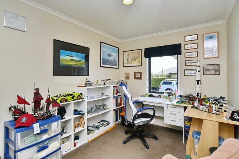 Photo of property in 11 Blackadder Road, Pegasus, 7612