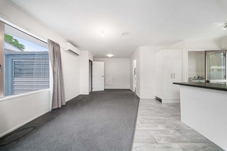 Photo of property in 2/515 Weymouth Road, Weymouth, Auckland, 2103