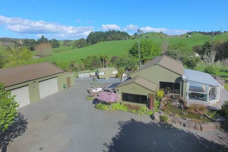 Photo of property in 716 Tahekeroa Road, Tahekeroa, Kaukapakapa, 0873