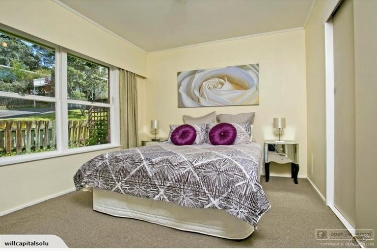 Photo of property in 1/53 Ayton Drive, Totara Vale, Auckland, 0629