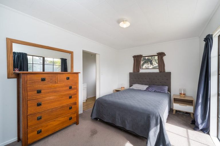 Photo of property in 16a Wood Street, Takaro, Palmerston North, 4410