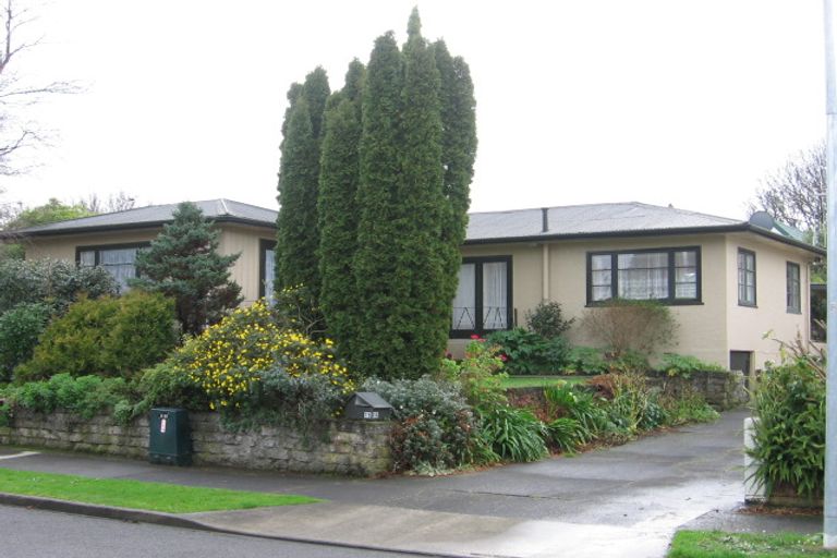 Photo of property in 15 Antrim Place, Hokowhitu, Palmerston North, 4410