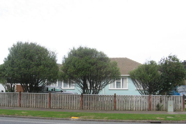 Photo of property in 218 Cambridge Terrace, Naenae, Lower Hutt, 5011