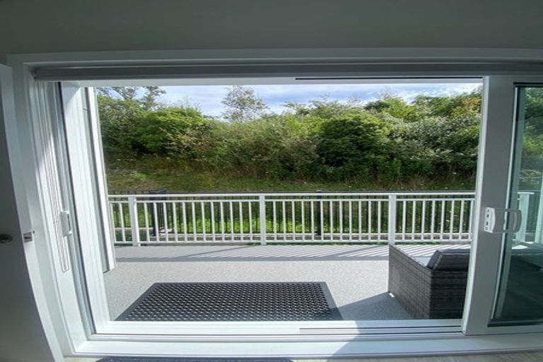 Photo of property in 5 Tai Lane, Whitby, Porirua, 5024