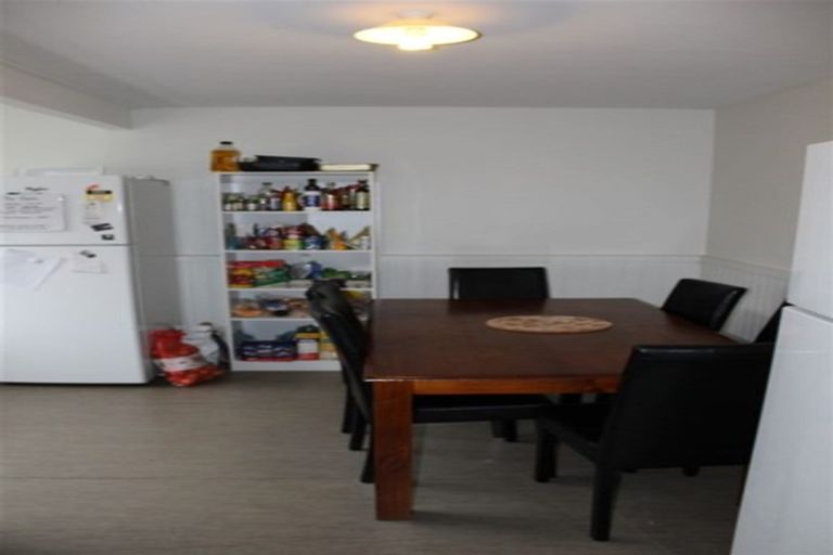 Photo of property in 18k Forth Street, North Dunedin, Dunedin, 9016