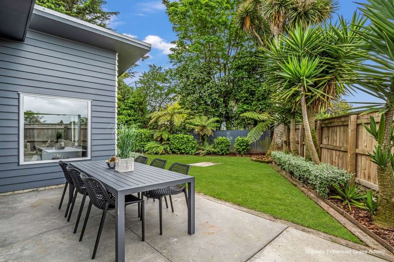 Photo of property in 14a Duna Place, Takaro, Palmerston North, 4412