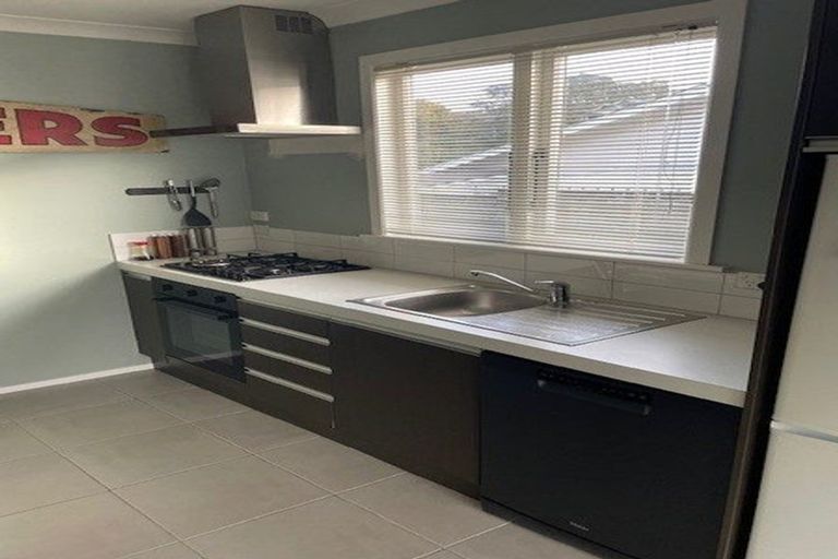 Photo of property in 30 Downe Street, New Plymouth, 4310