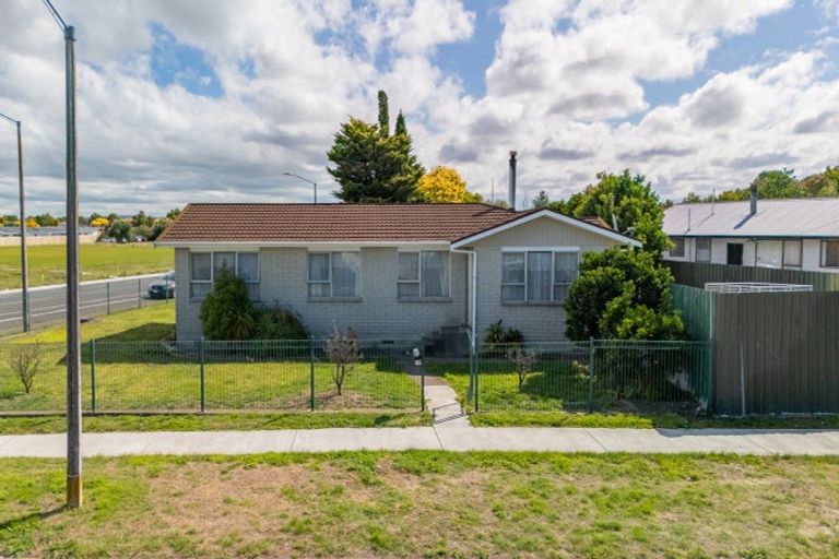 Photo of property in 66 Columbus Crescent, Flaxmere, Hastings, 4120