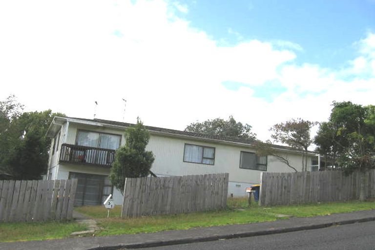 Photo of property in 1/3 Simon Ellice Drive, Bayview, Auckland, 0629