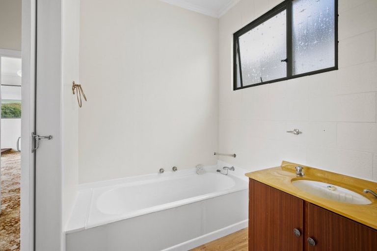 Photo of property in 3 Prudence Place, Oakura, 4314