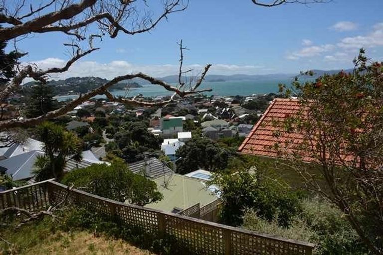 Photo of property in 120 Inglis Street, Seatoun, Wellington, 6022