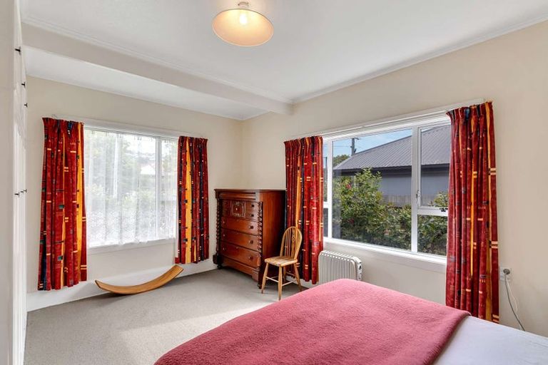 Photo of property in 73 Corson Avenue, Beckenham, Christchurch, 8023