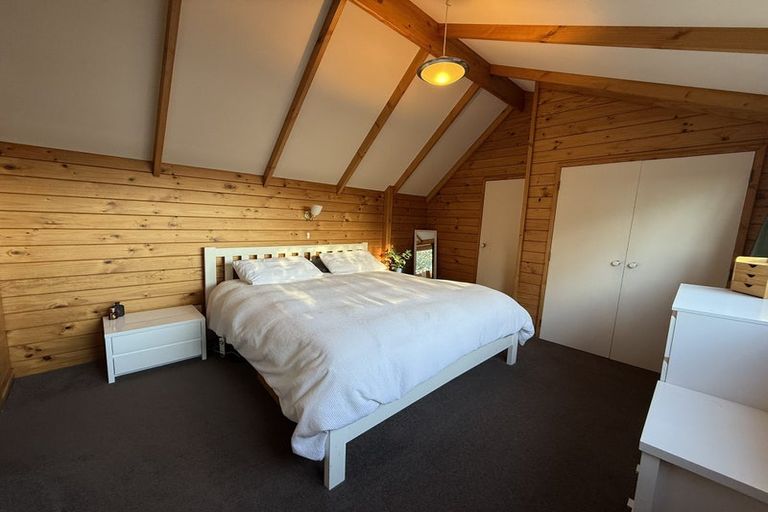 Photo of property in 4 Hadley Wood Drive, Wattle Downs, Auckland, 2103