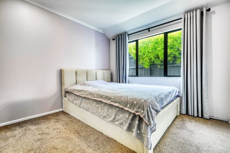 Photo of property in 5 Phoenicia Court, The Gardens, Auckland, 2105