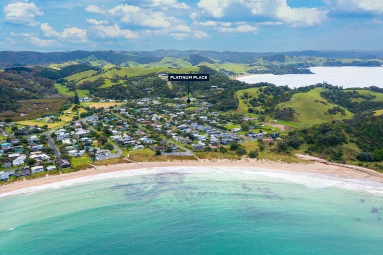 Photo of property in 2 Platinum Place, Matapouri, Whangarei, 0173
