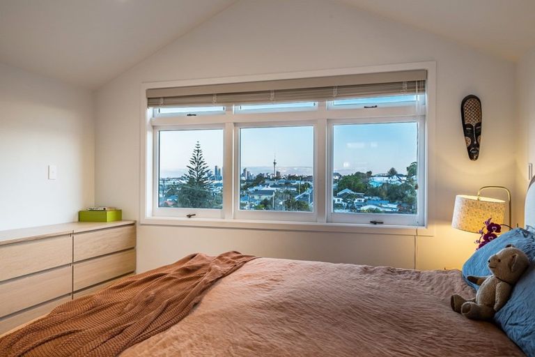 Photo of property in 200 Queen Street, Northcote Point, Auckland, 0627