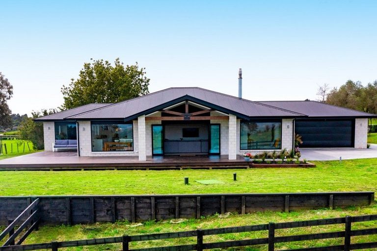 Photo of property in 277a Bald Hill Road, Waiuku, 2681