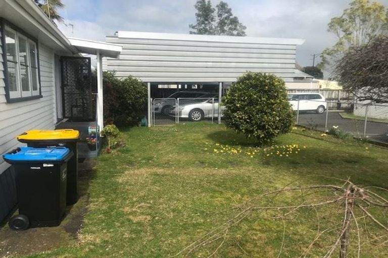 Photo of property in 140 Shakespeare Street, Leamington, Cambridge, 3432