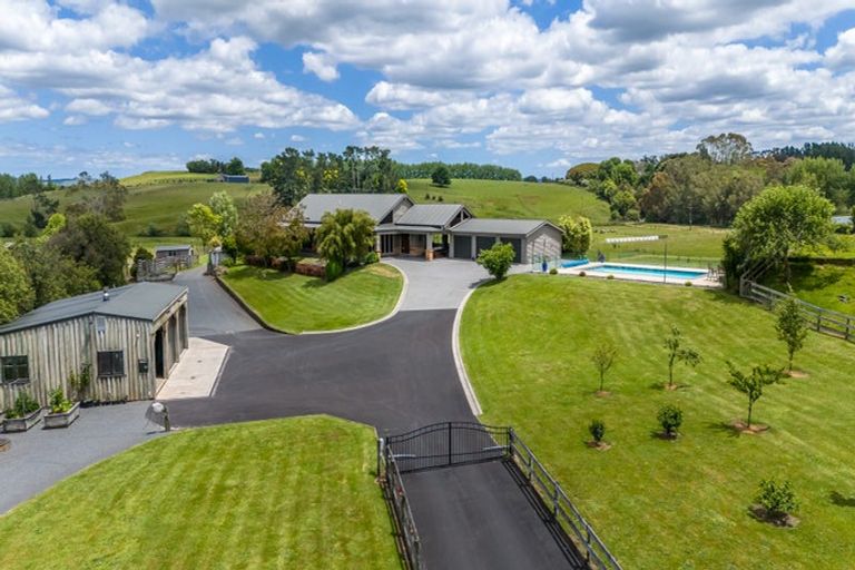 Photo of property in 220 Howden Road, Temple View, Hamilton, 3289