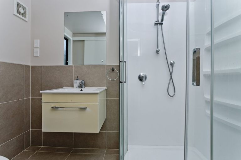 Photo of property in 9 Danbury Drive, Torbay, Auckland, 0630