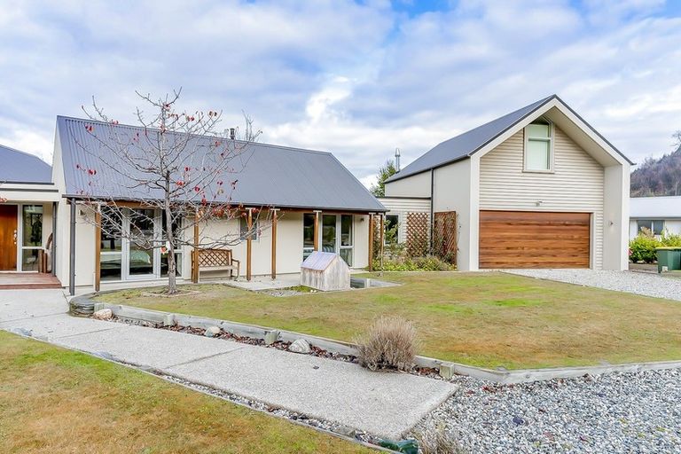 Photo of property in Butel Park, 38 Essex Avenue, Arrowtown, 9302
