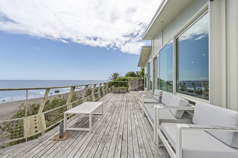 Photo of property in 43 Messenger Terrace, Oakura, 4314