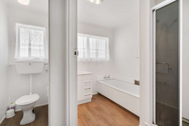 Photo of property in 28 Dingadee Street, Welcome Bay, Tauranga, 3112