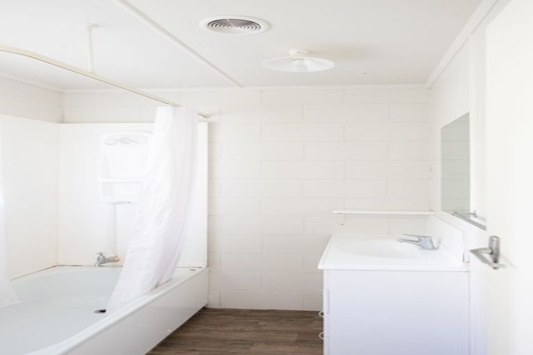 Photo of property in 8 Anzac Parade, Hamilton Central, Hamilton, 3204