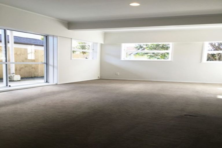 Photo of property in 185 Onewa Road, Birkenhead, Auckland, 0626