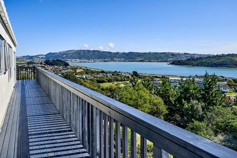 Photo of property in 10 Moray Place, Papakowhai, Porirua, 5024