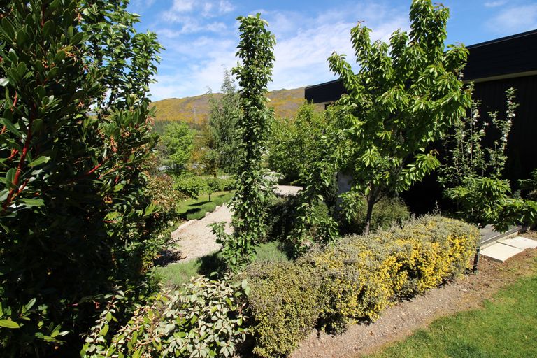 Photo of property in 20 Hazlett Street, Clyde, 9330