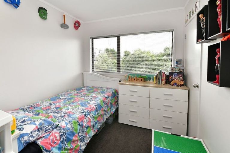 Photo of property in 4b Kathy Terrace, Stanmore Bay, Whangaparaoa, 0932