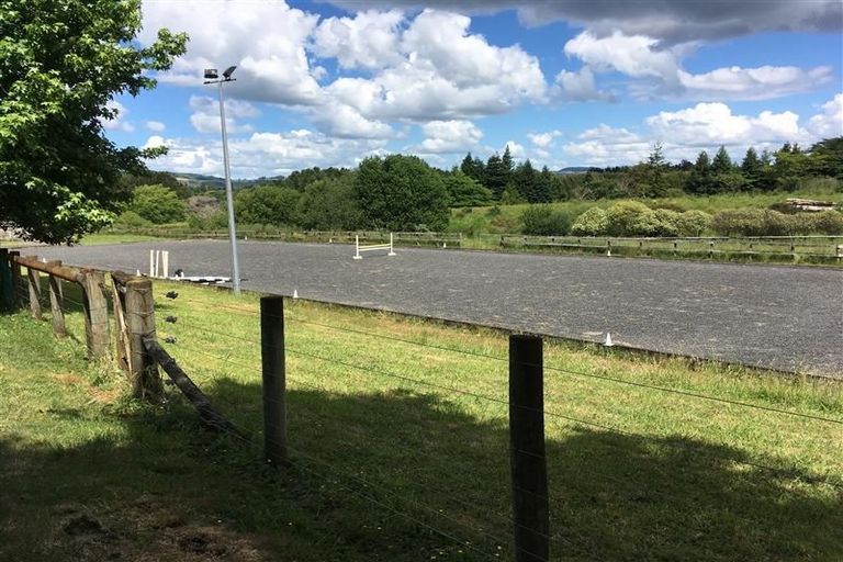 Photo of property in 235 Jesmond Road, Karaka, Drury, 2578