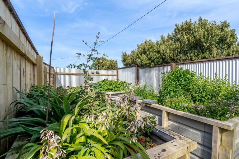 Photo of property in 1 Surrey Street, Orepuki, Riverton, 9881