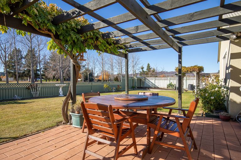 Photo of property in 6 Fir Close, Alexandra, 9320