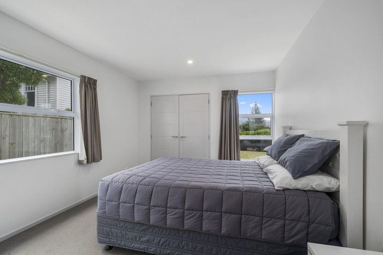 Photo of property in 91 Seaview Road, Paraparaumu Beach, Paraparaumu, 5032