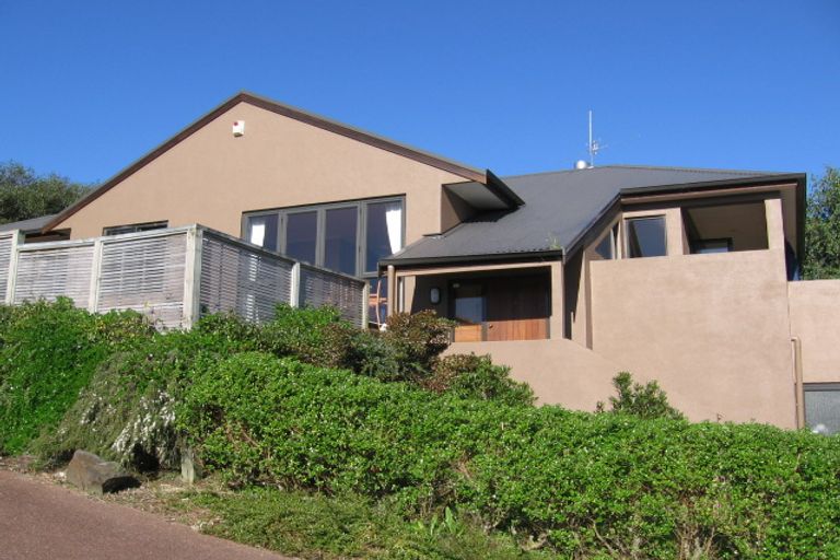 Photo of property in 18 View Ridge Drive, Ranui, Auckland, 0612