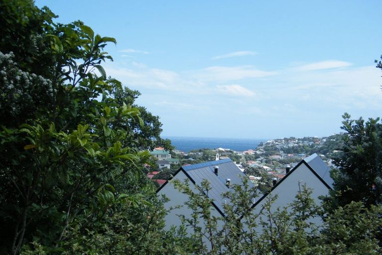 Photo of property in 1 Mace Street, Island Bay, Wellington, 6023