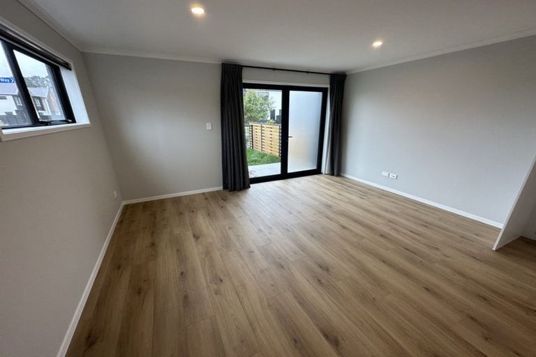 Photo of property in 80 Papatupu Way, Kumeu, 0810