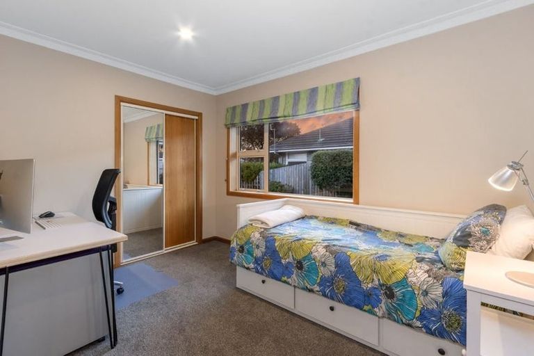 Photo of property in 36 Remuera Avenue, Cashmere, Christchurch, 8022