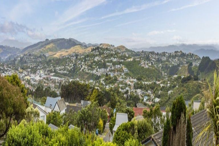 Photo of property in 6 Hindipur Terrace, Broadmeadows, Wellington, 6035